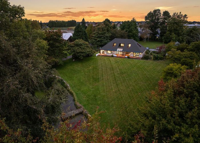  at 52 Johns Road, Belfast, Christchurch City, Canterbury