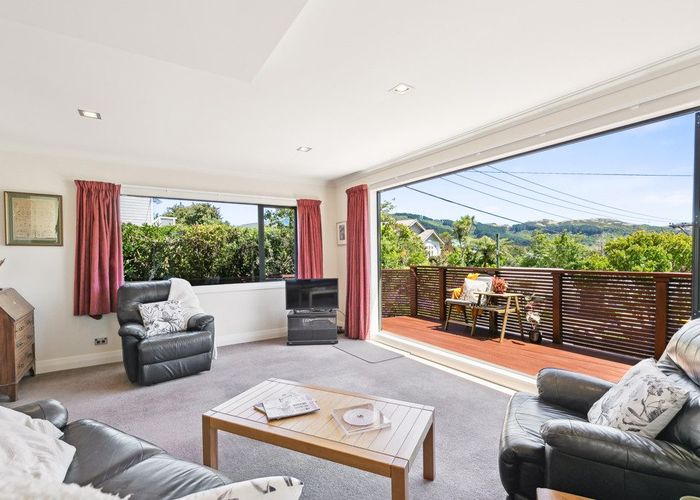  at 77 Creswick Terrace, Northland, Wellington