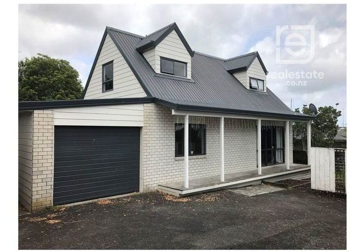  at 6A Blacklock Avenue, Henderson, Auckland