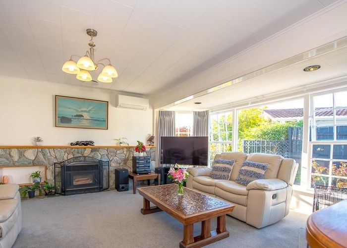  at 35 Mountbatten Grove, Clouston Park, Upper Hutt