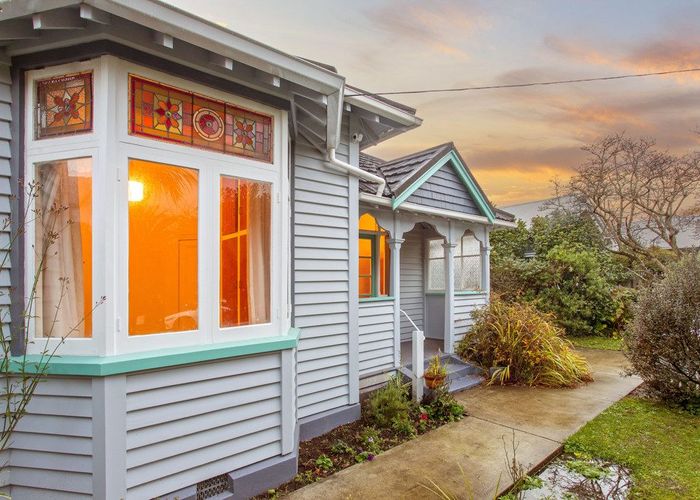  at 18 Sandwich Road, Beckenham, Christchurch City, Canterbury