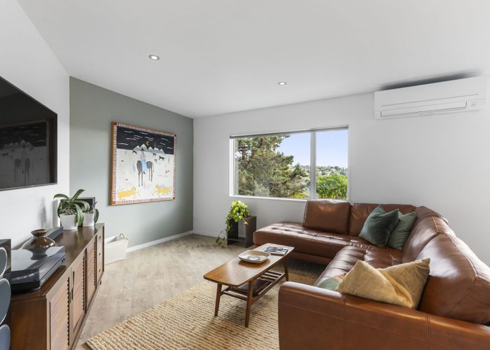  at 3/42 Deep Creek Road, Torbay, Auckland