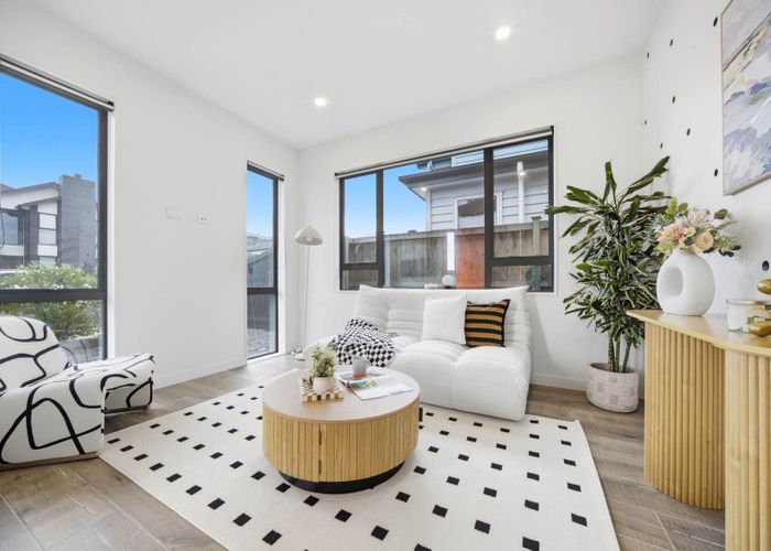  at 5 Thomas Rielly Avenue, Hobsonville, Waitakere City, Auckland