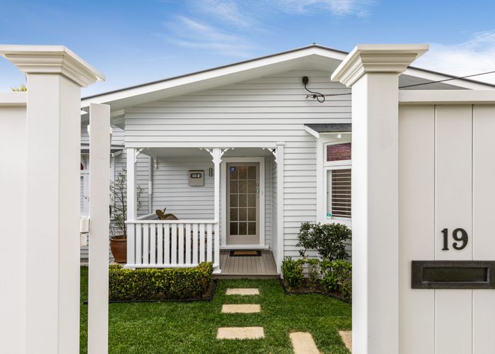  at 19 Western Springs Road, Morningside, Auckland