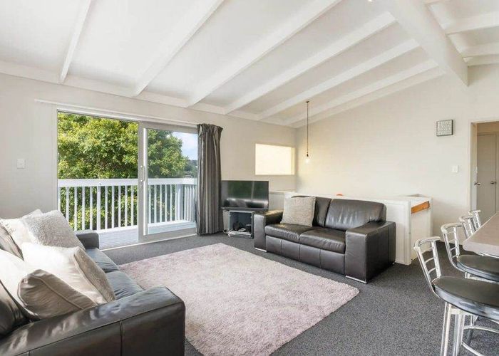  at 2/29 Sealy Road, Torbay, North Shore City, Auckland