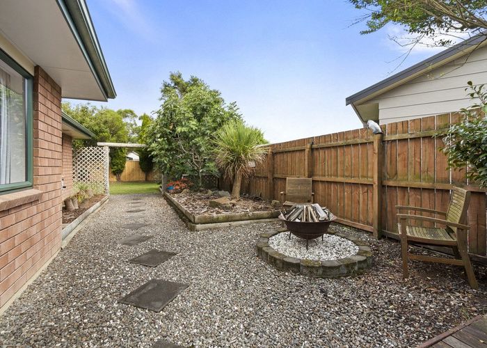  at 71 Hillcrest Drive, Kelvin Grove, Palmerston North