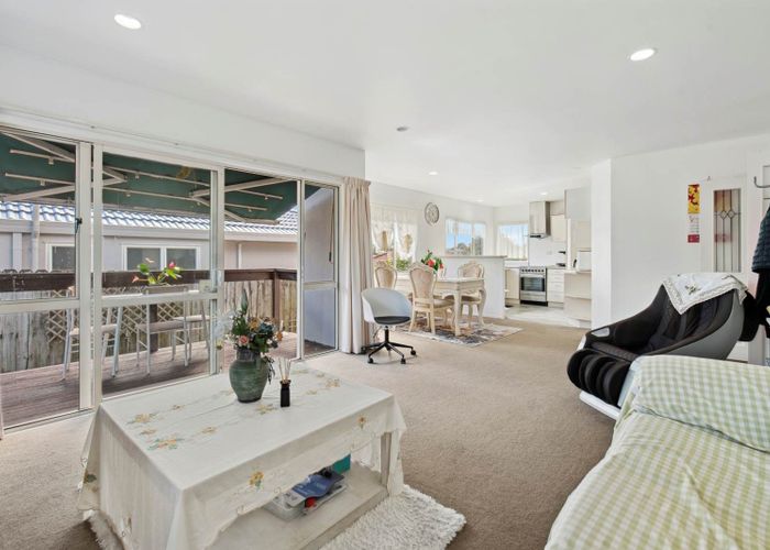  at 1/144 Whitford Road, Somerville, Manukau City, Auckland