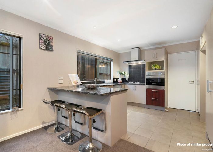  at 4 Dapple Place, Flat Bush, Auckland