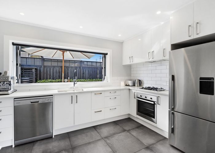  at 58A Edgewater Drive, Pakuranga, Auckland