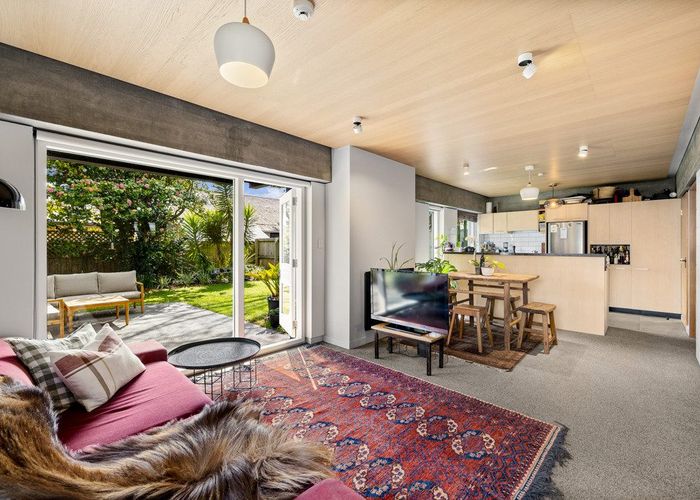  at 1/63 Papanui Road, Merivale, Christchurch