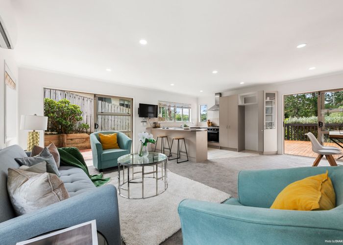  at 29 Quincey Place, Massey, Auckland