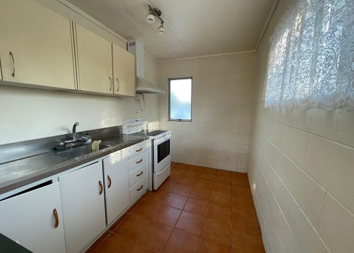  at 4/122 Firth Street, Hamilton East, Hamilton, Waikato