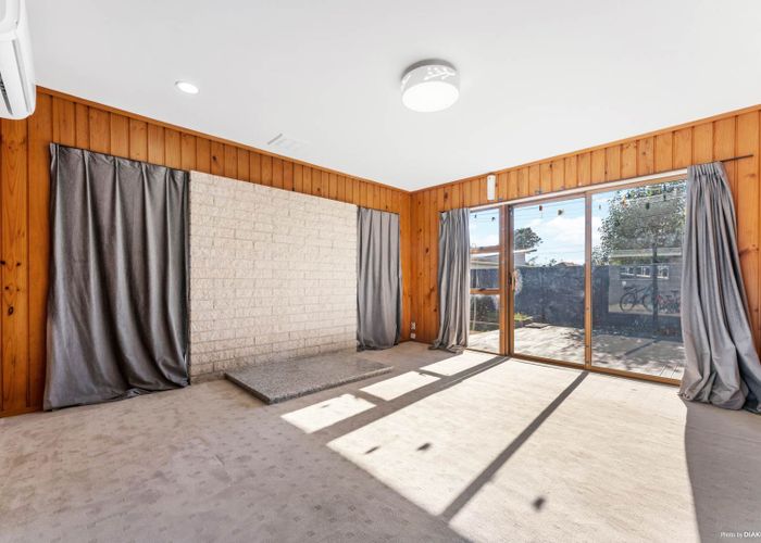  at 2/23 Kimpton Road, Papatoetoe, Auckland