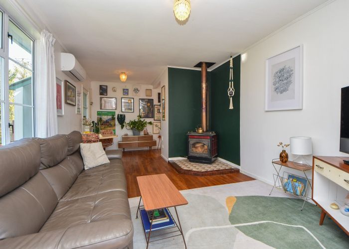  at 33 Wyndham Street, Carterton