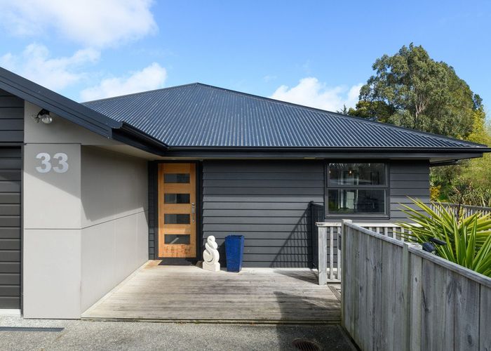  at 33 Galea Grove, Kelvin Grove, Palmerston North