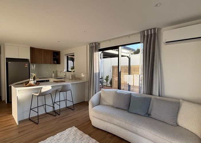  at 130 Holly Road, St. Albans, Christchurch City, Canterbury