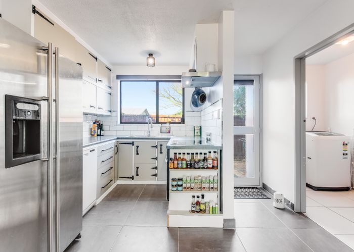  at 2/56 Epsom Road, Sockburn, Christchurch