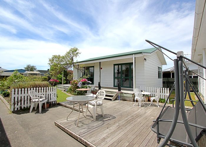  at 5 Laws Place, Pirimai, Napier