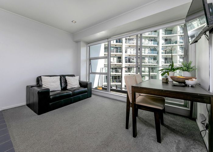  at 422/430 Queen Street, Auckland Central, Auckland