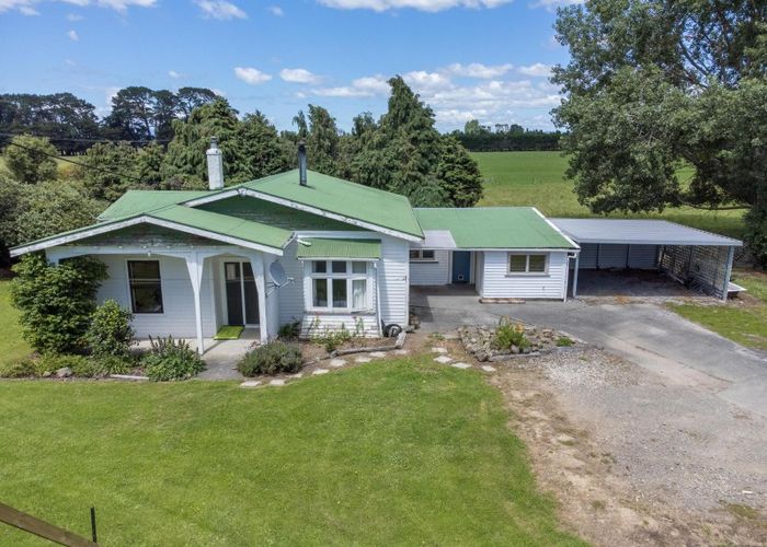  at 28 Thomas Road, Carrington, Carterton