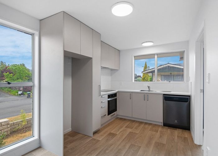  at 1/27 Juniper Place, Burnside, Christchurch