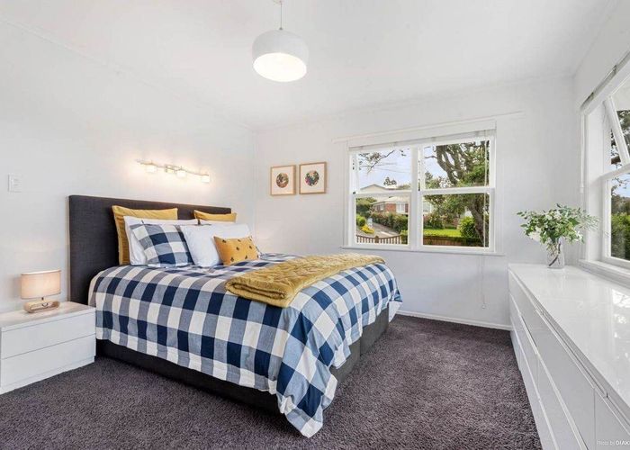  at 34 South Lynn Road, Titirangi, Auckland