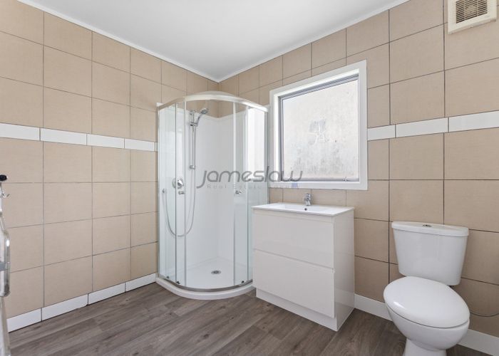  at 44 Chippendale Crescent, Birkdale, North Shore City, Auckland
