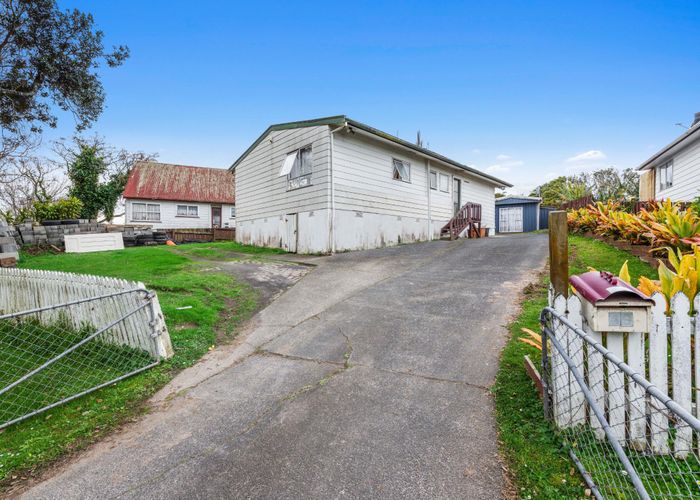  at 49 Moncrieff Avenue, Clendon Park, Auckland