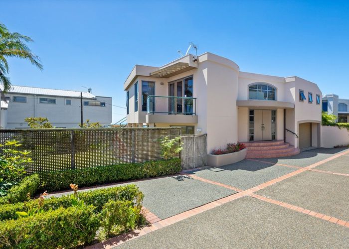  at 2/67 Castor Bay Road, Castor Bay, Auckland