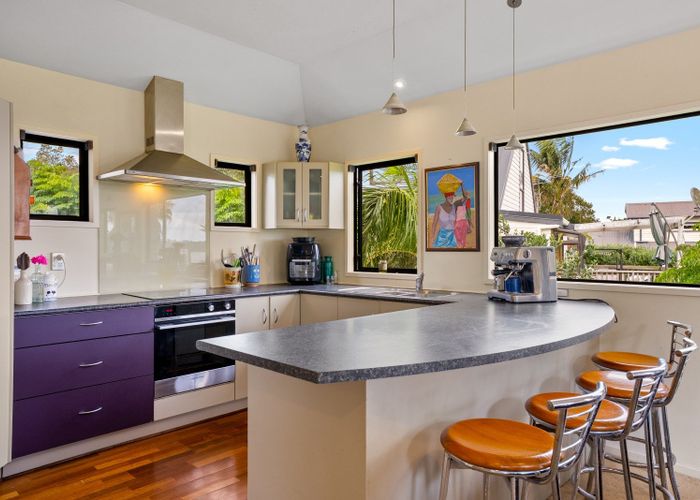  at 4 Twin Wharf Road, Herald Island, Waitakere City, Auckland