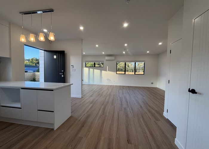  at 47 Ellice Road, Totara Vale, Auckland