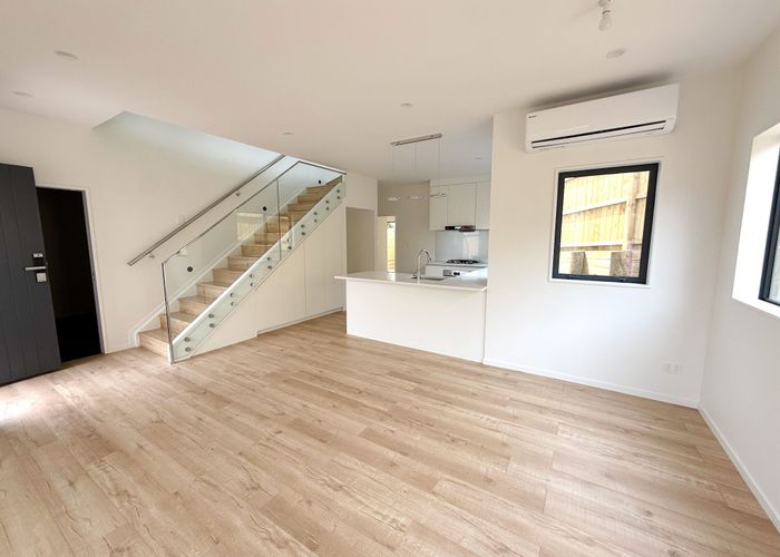  at 12 Elphinstone Ave, Mount Roskill, Auckland City, Auckland