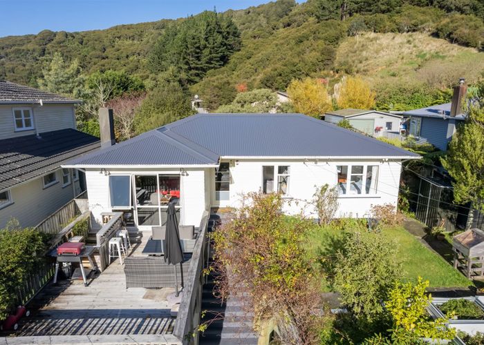  at 27 Gardiner Grove, Wainuiomata, Lower Hutt