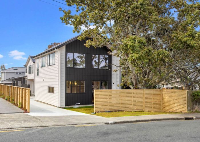  at 19 Waterloo Road, Milford, North Shore City, Auckland