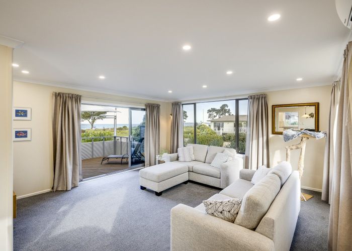  at 6 Anthony Place, Bay View, Napier