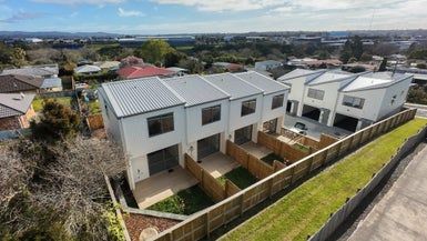  at 6/51 Sylvan Crescent, Te Atatu South, Auckland