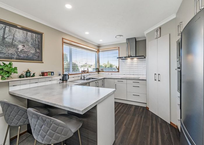 at 6 Kintyre Drive, Broomfield, Christchurch