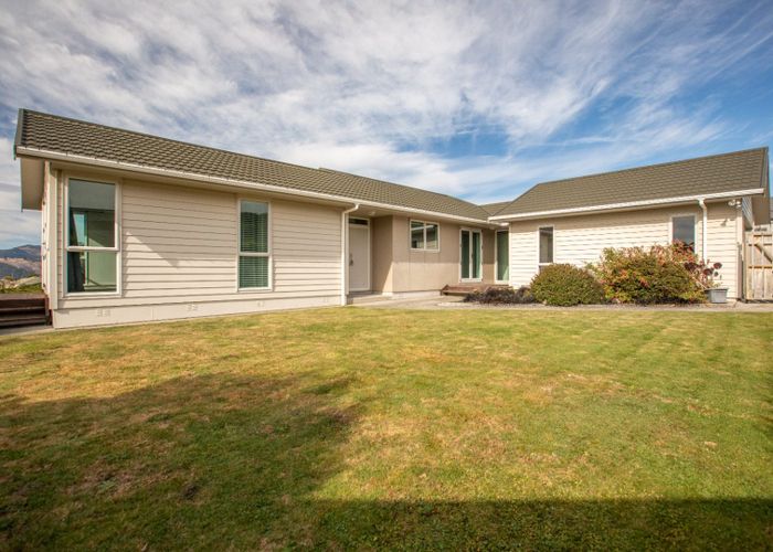  at 31 McEwen Crescent, Riverstone Terraces, Upper Hutt, Wellington