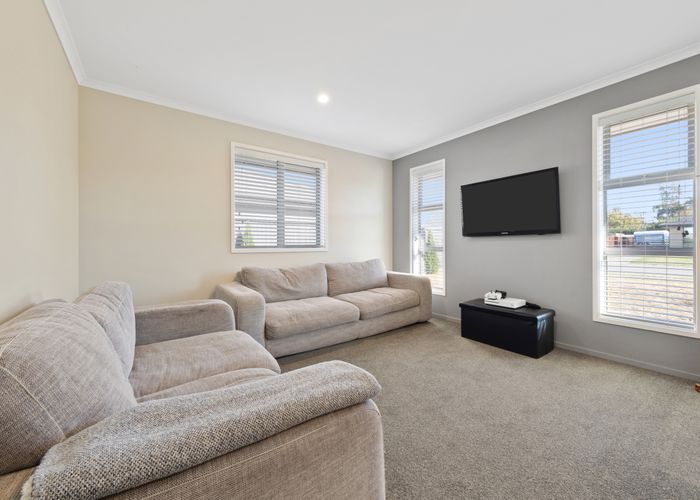 Free property data for 33 Lignite Drive, Rolleston homes.co.nz