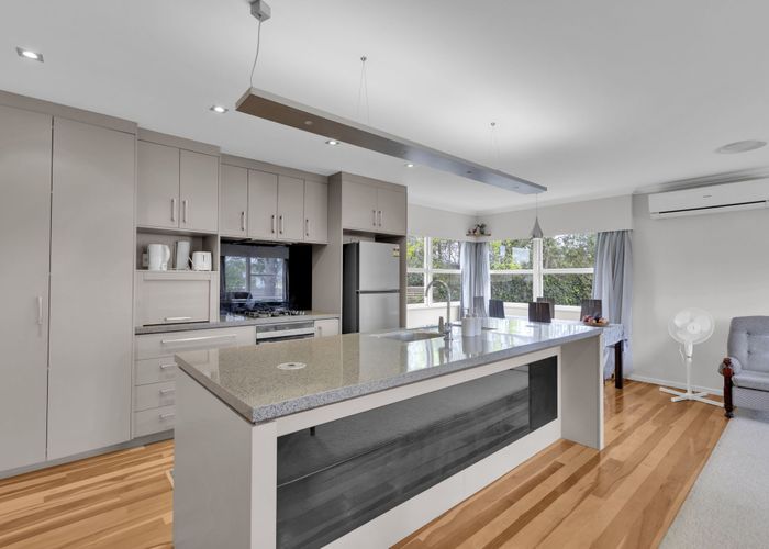  at 2 Carrington Avenue, Hillcrest, Hamilton, Waikato