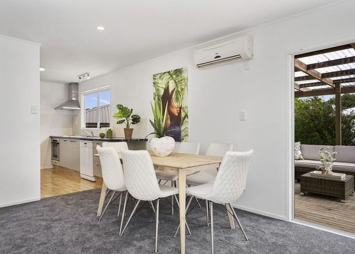  at 18 Cottam Grove, Northcross, Auckland