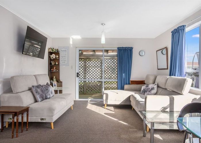  at 43 Cleat Street, Whitby, Porirua