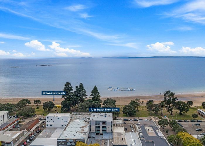 at 9/16 Beach Front Lane, Browns Bay, North Shore City, Auckland