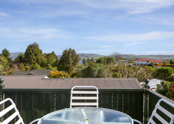  at 7 Titoki Avenue, Waipahihi, Taupo
