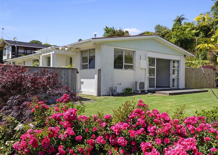 at 1/12 Ambury Place, Merrilands, New Plymouth