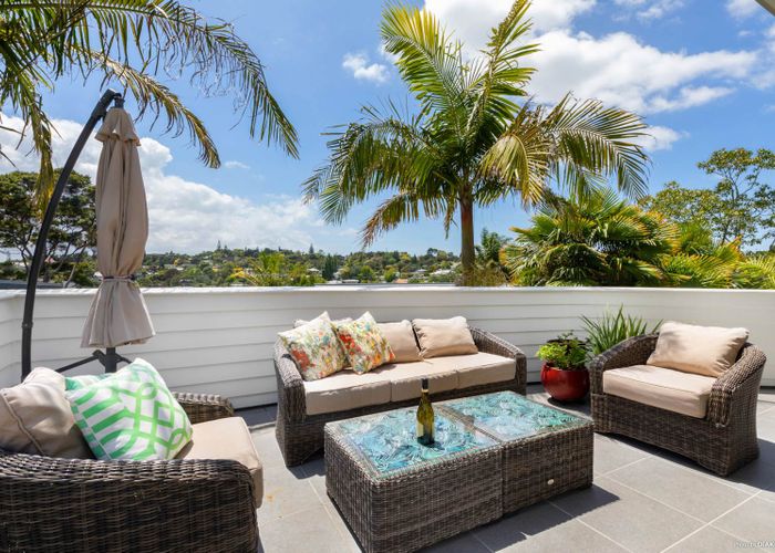  at 6 Frenz Drive, Titirangi, Auckland