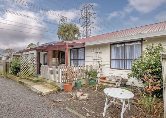  at 6 Malabar Crescent, Broomfield, Christchurch
