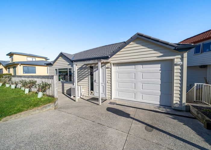  at 42a Landsdowne Terrace, Karori, Wellington, Wellington