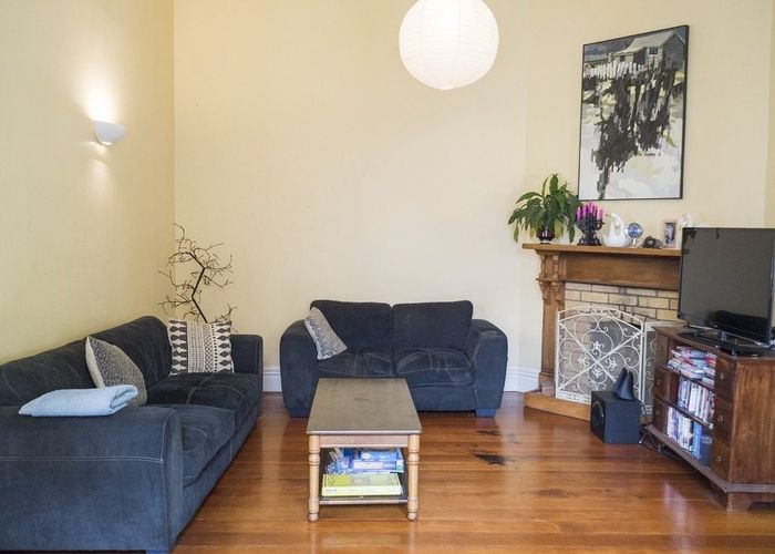  at 176 Derwent Street, Island Bay, Wellington