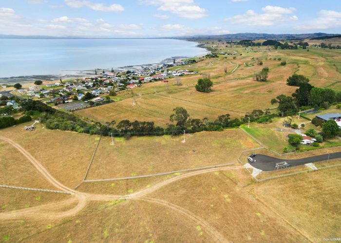  at 6 Ebner Place, KAIAUA, MIRANDA